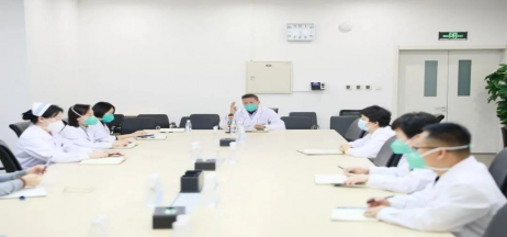 人民醫(yī)院為人民，市二院舉全院之力保障醫(yī)療救治，牢守生命防線！
