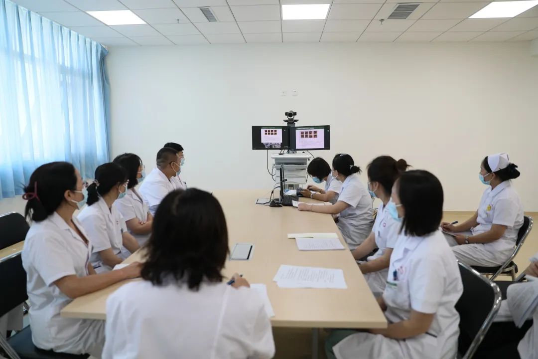 全省首家！中國醫(yī)科大學(xué)附屬第一醫(yī)院專家來“查房”，家門口享國內(nèi)優(yōu)質(zhì)醫(yī)療資源！(圖1)